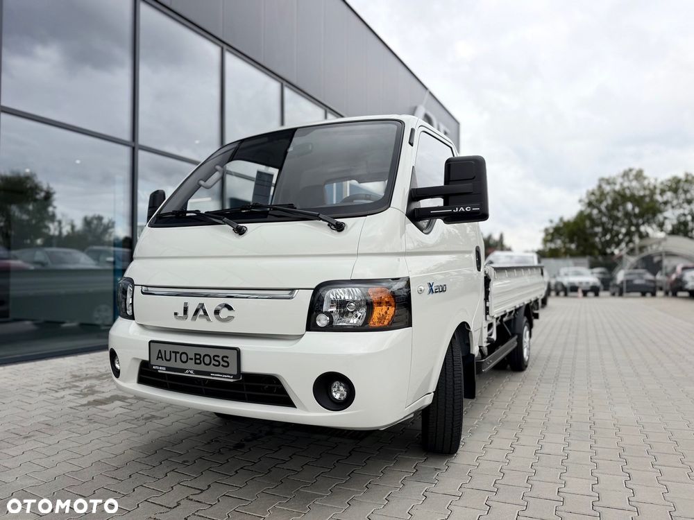 Jac x200
