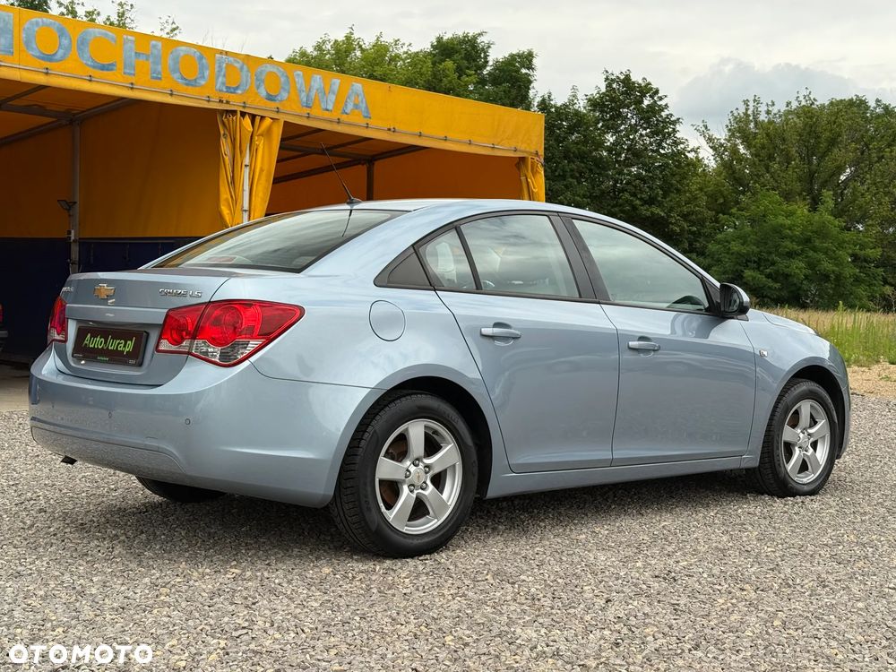 Chevrolet Cruze - 6