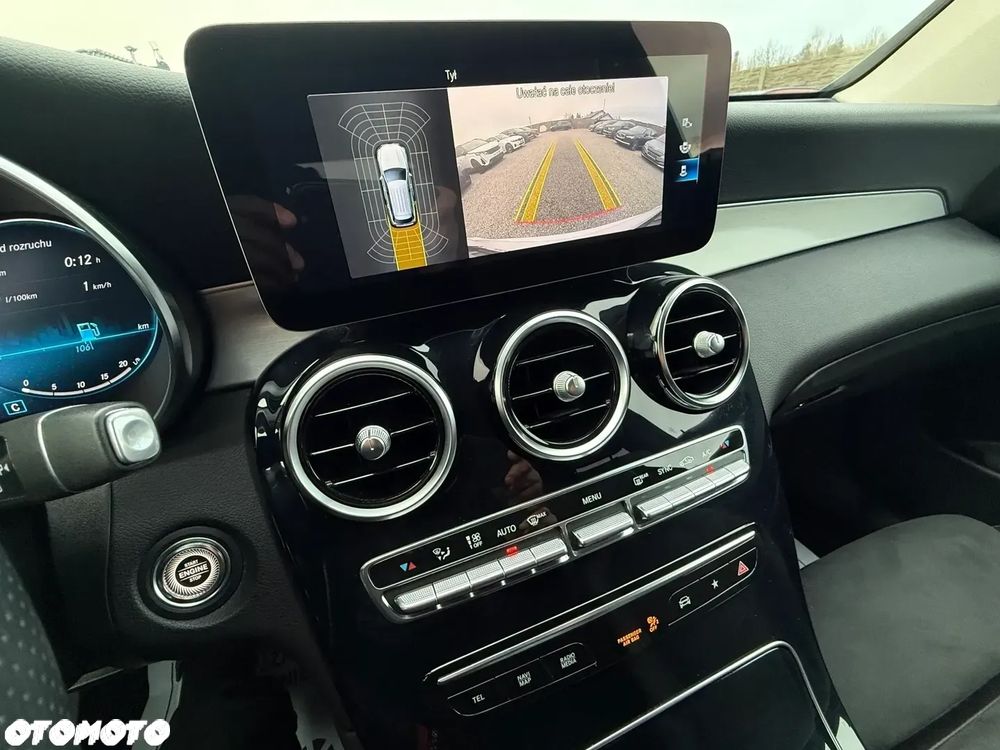 Mercedes-Benz GLC 200 d 4Matic 9G-TRONIC AMG Line - 34