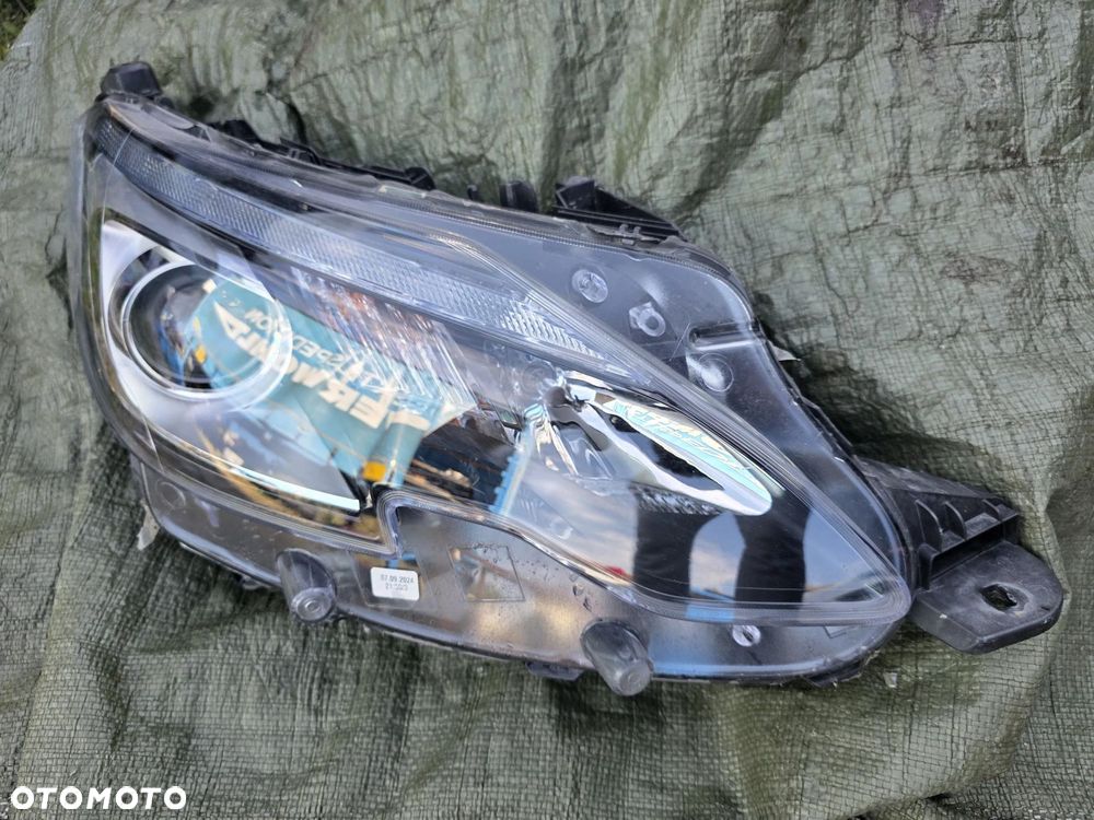 LAMPA PRAWA PRZEDNIA LIGIER JS60 2025 ROK - 1