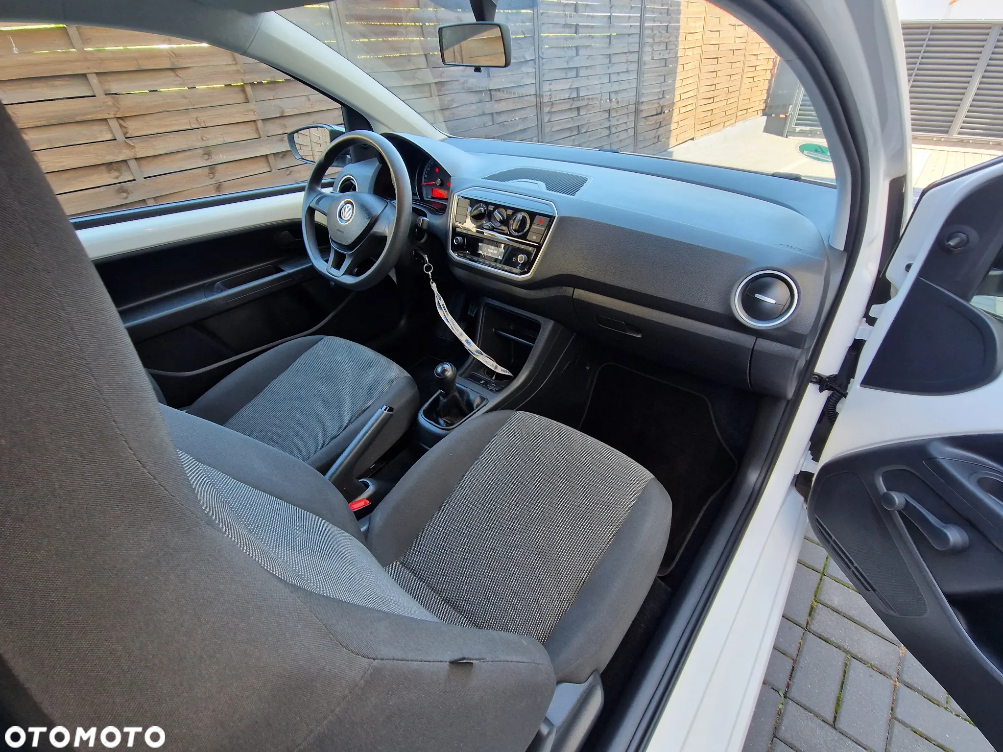 Volkswagen up! 1.0 move - 31