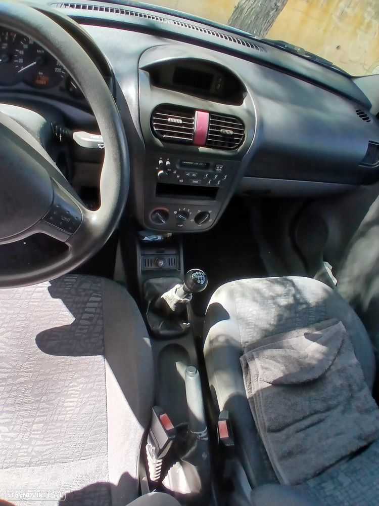 Opel Corsa 1.0 12V City - 2