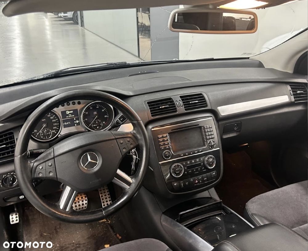 Mercedes-Benz Klasa R 350 4Matic 7G-TRONIC Travel Edition - 8