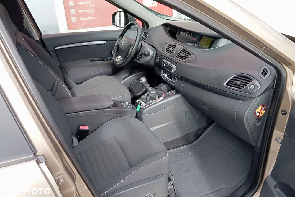 Renault Grand Scenic - 37