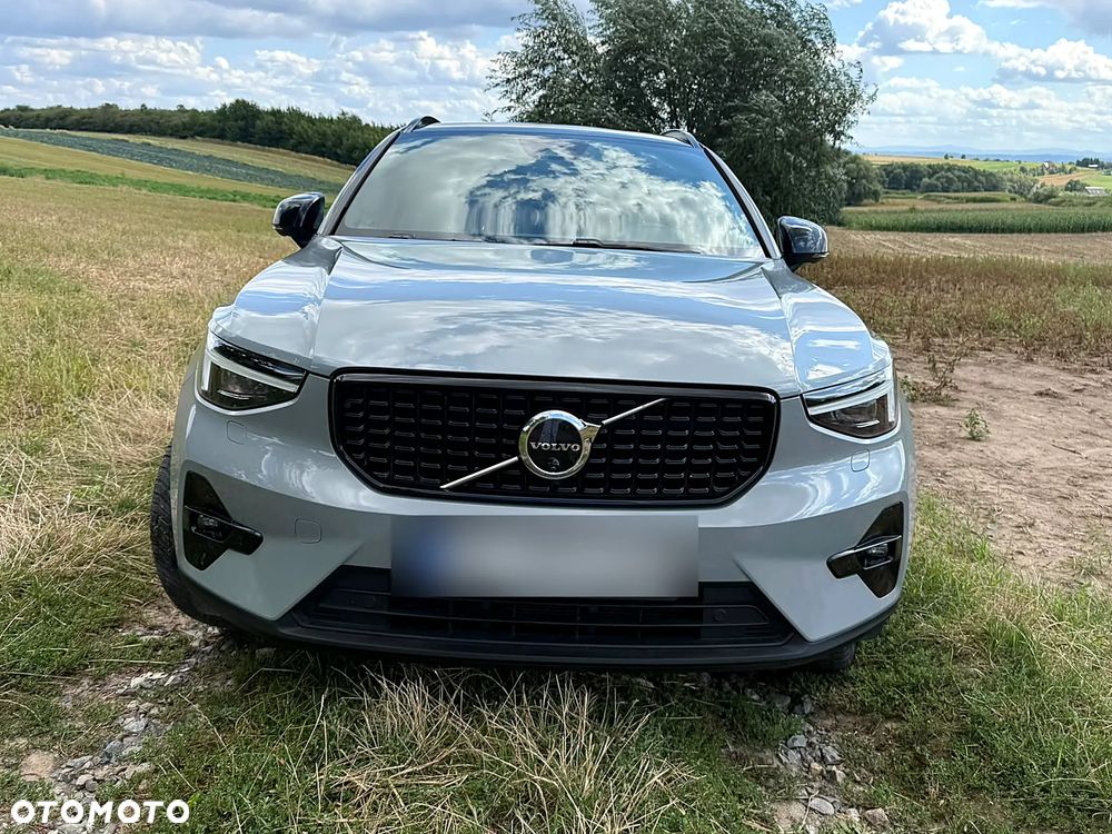 Volvo XC 40 B3 Plus Dark - 2