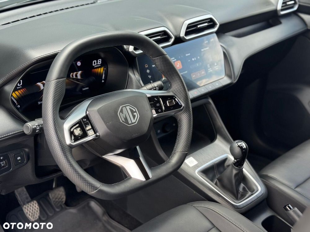 MG ZS - 11
