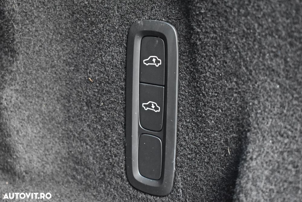 Volvo XC 60 D4 AWD Inscription - 19