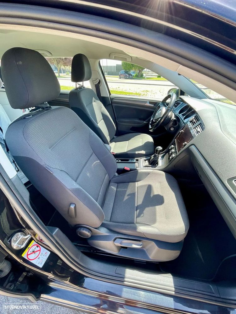 VW Golf Variant 1.6 TDi Confortline - 9