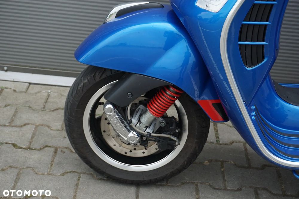 Vespa GTS - 16