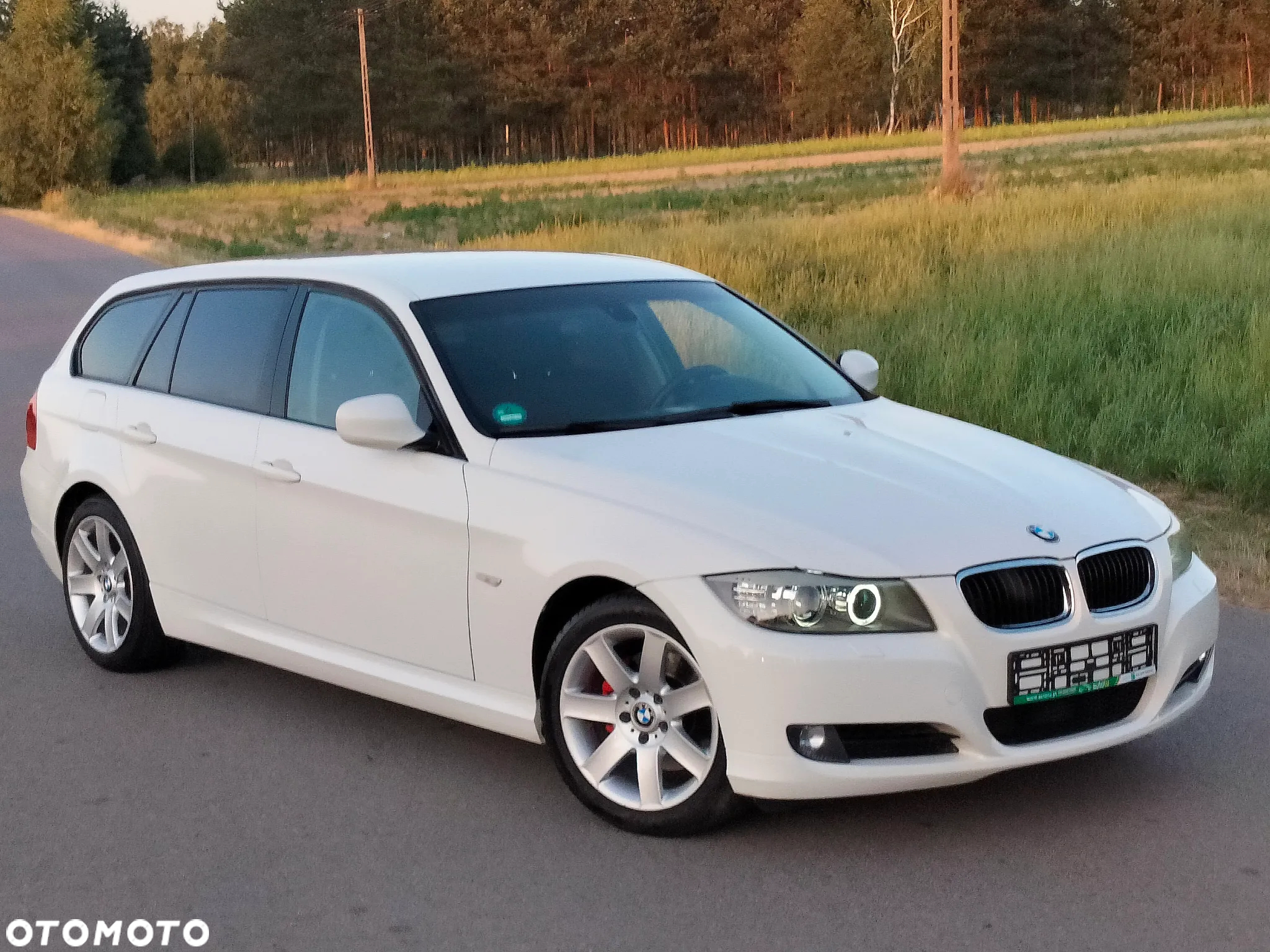 BMW Seria 3 318d Sport Line - 12