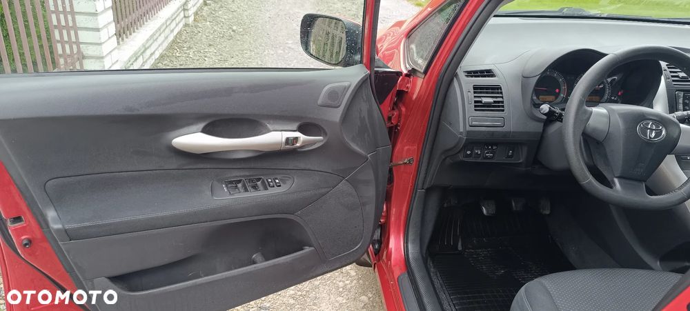 Toyota Auris 1.6 Luna - 10