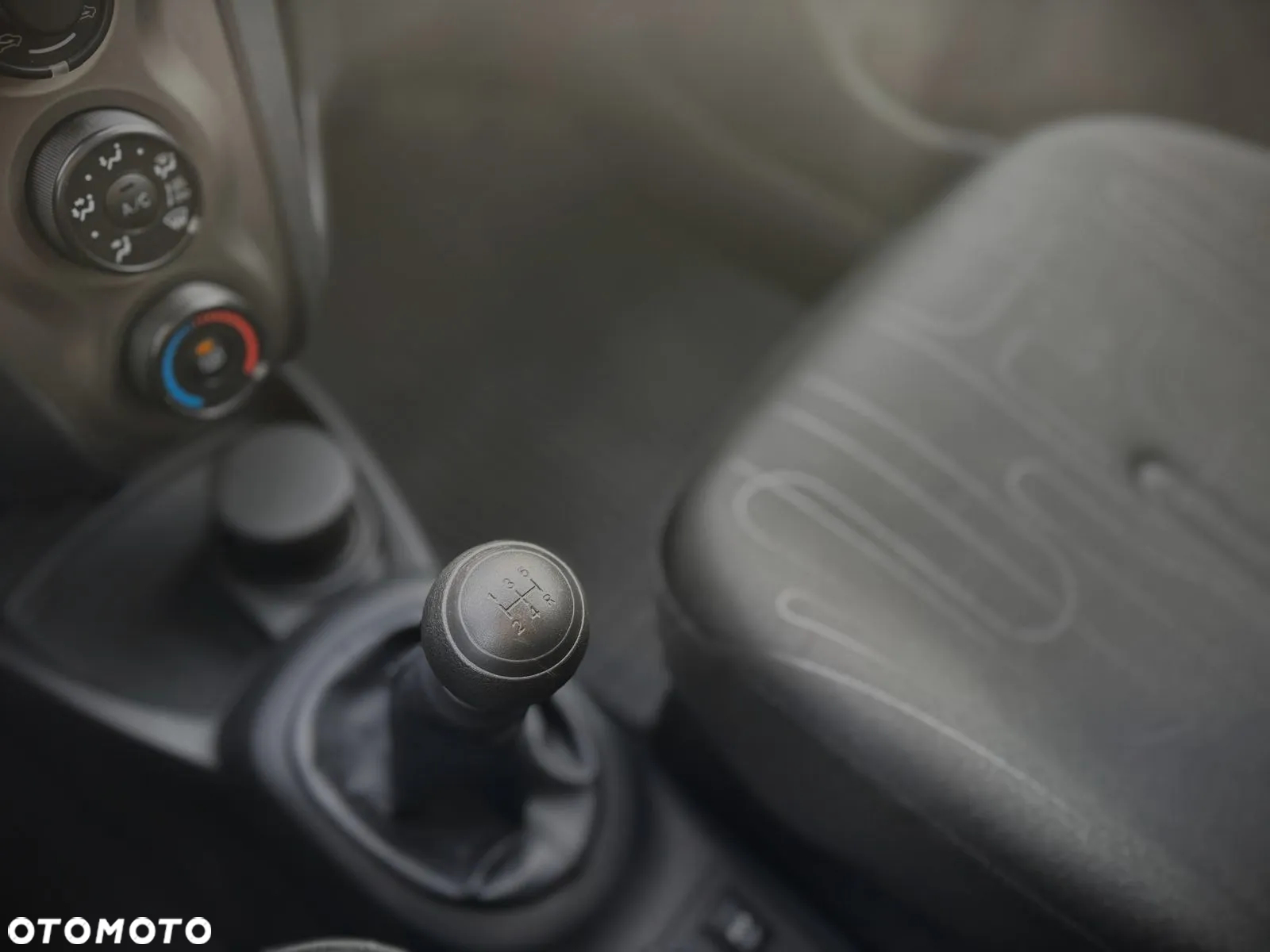 Toyota Yaris - 20