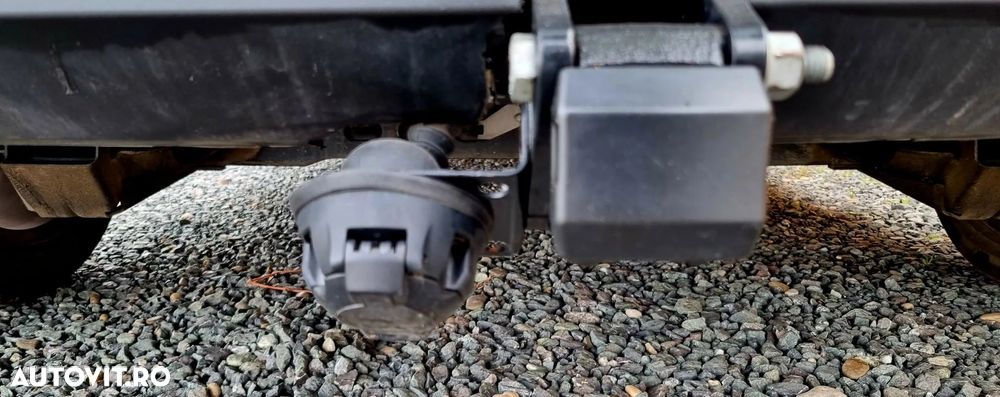 Mercedes-Benz EQT - 32