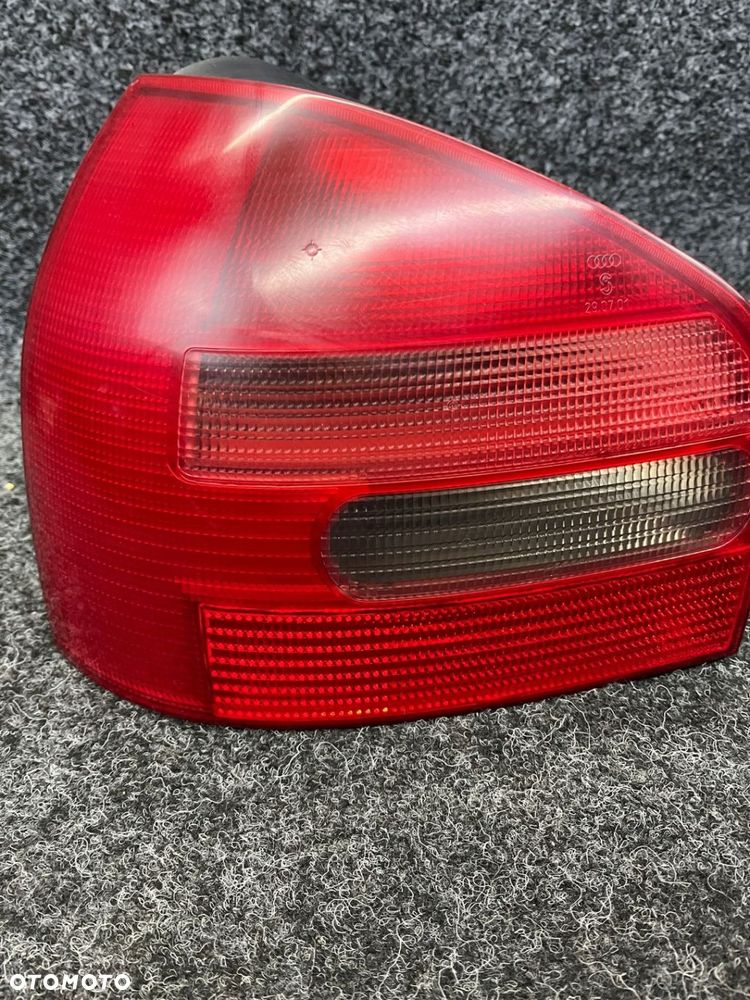 audi a3 8l lampa prawa  lewa tył tylna OE europa - 3