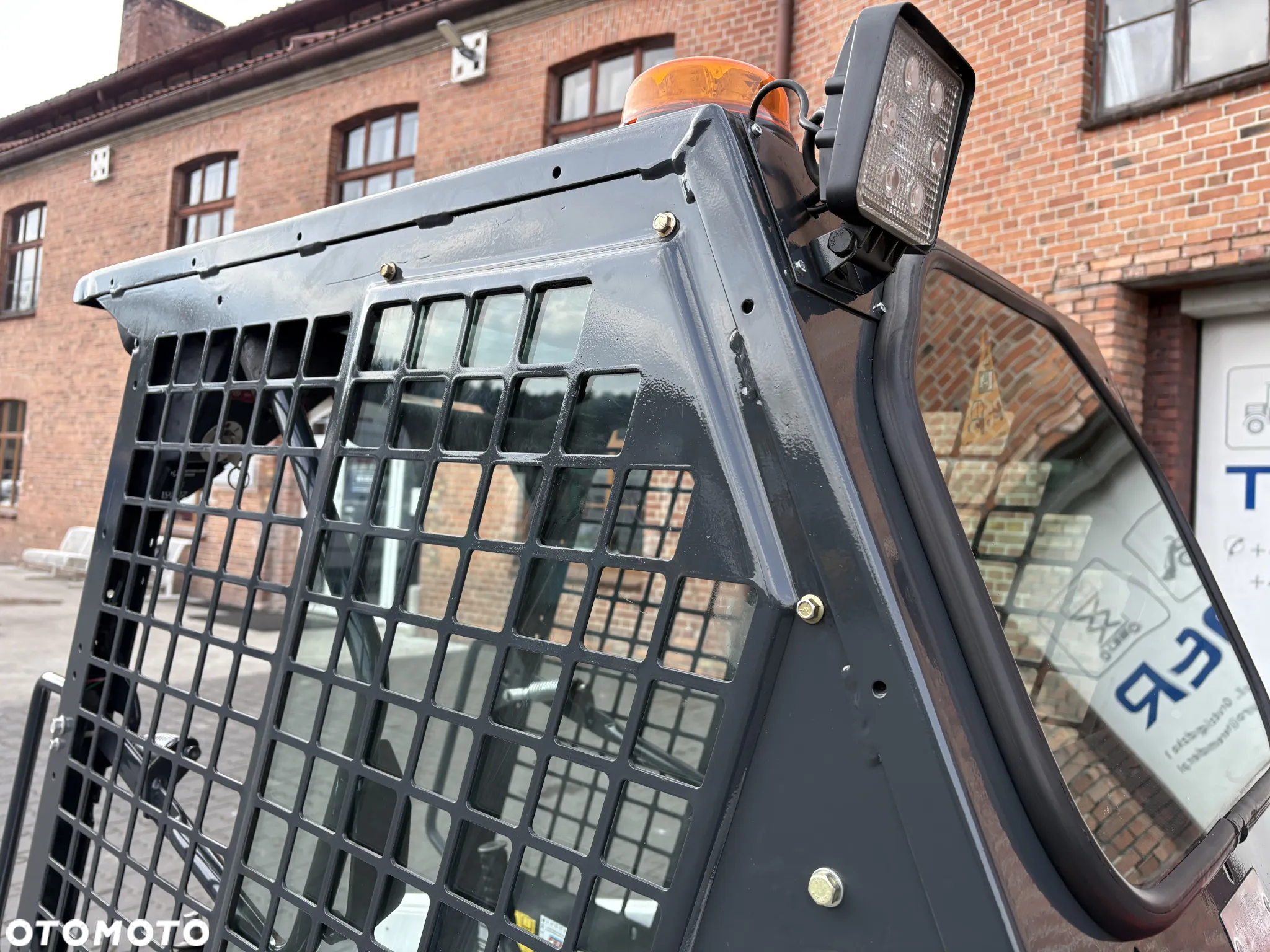 Bobcat S70 - 18