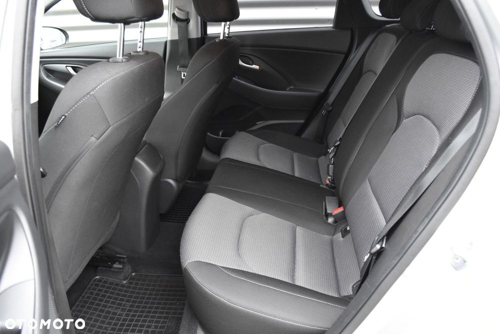 Hyundai i30 1.0 T-GDI Classic + - 25