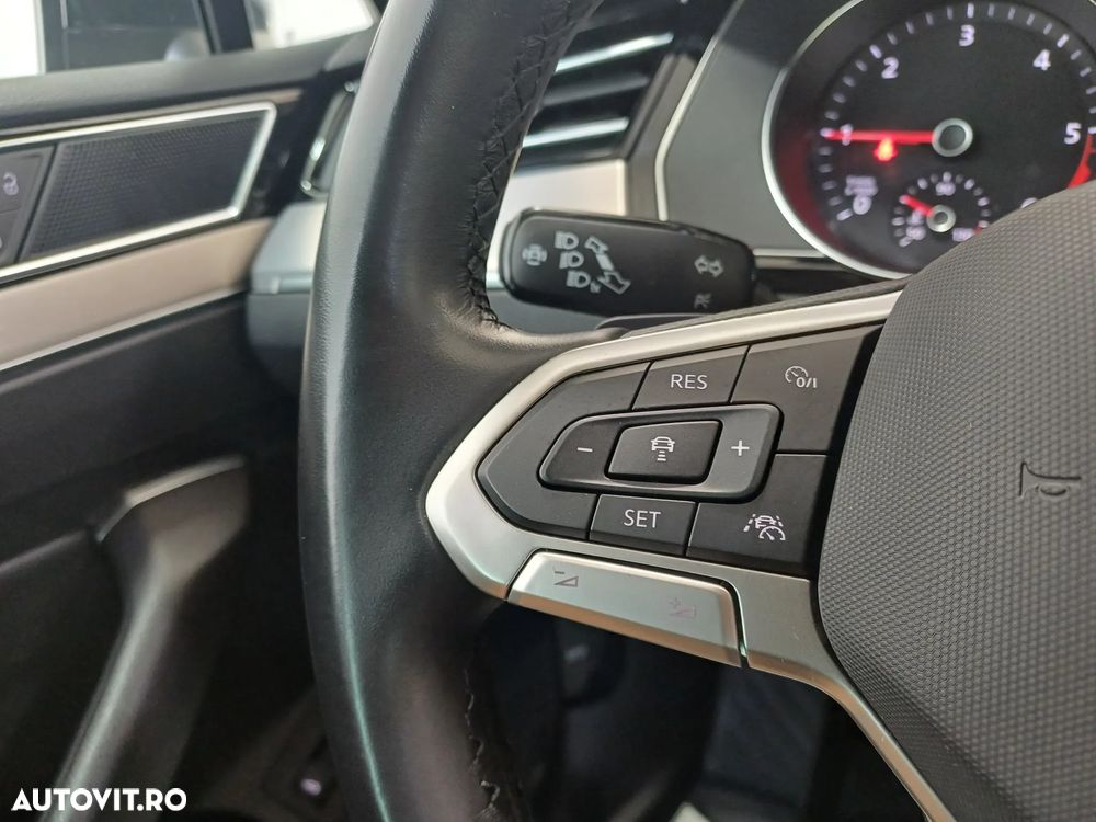 Volkswagen Passat 2.0 TDI DSG Highline - 16