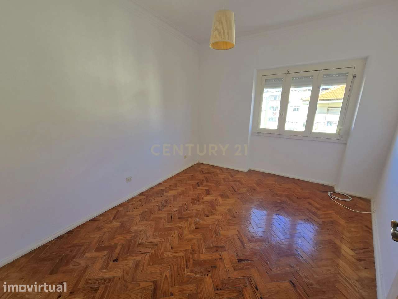 Apartamento T1 com Vista rio no centro de Almada - Grande imagem: 5/15