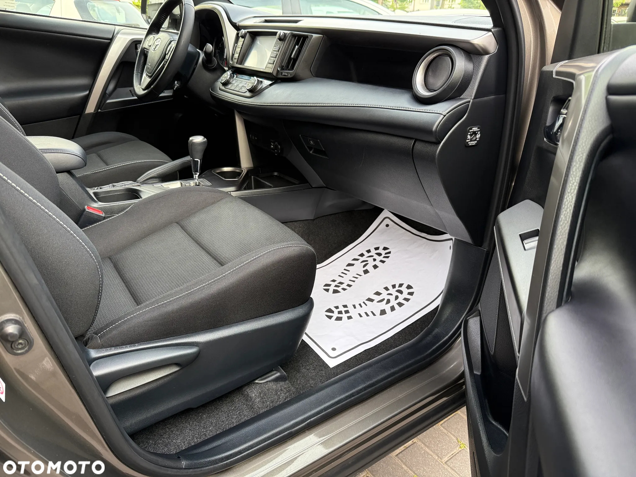Toyota RAV4 Hybrid Premium 4x2 - 20