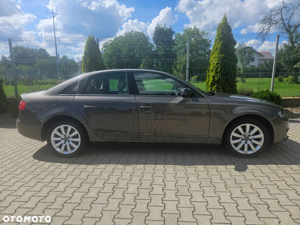 Audi A4 Limousine - 7