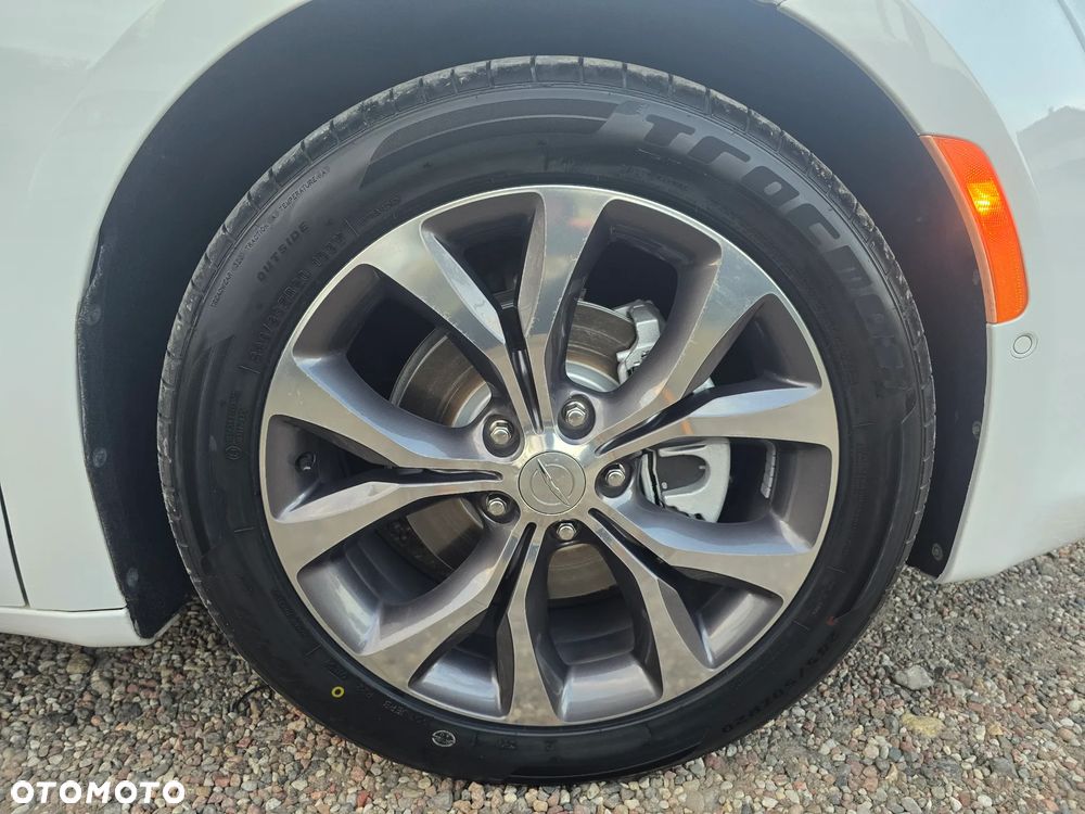 Chrysler Pacifica - 14