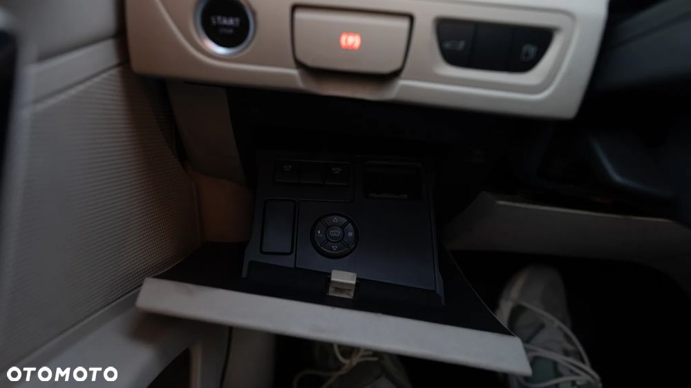 Peugeot 508 1.6 e-THP Allure S&S - 32