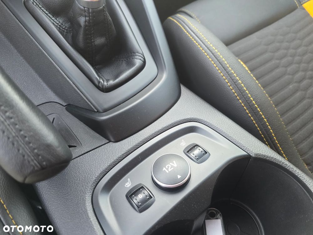 Ford Focus 2.0 EcoBoost ST - 24