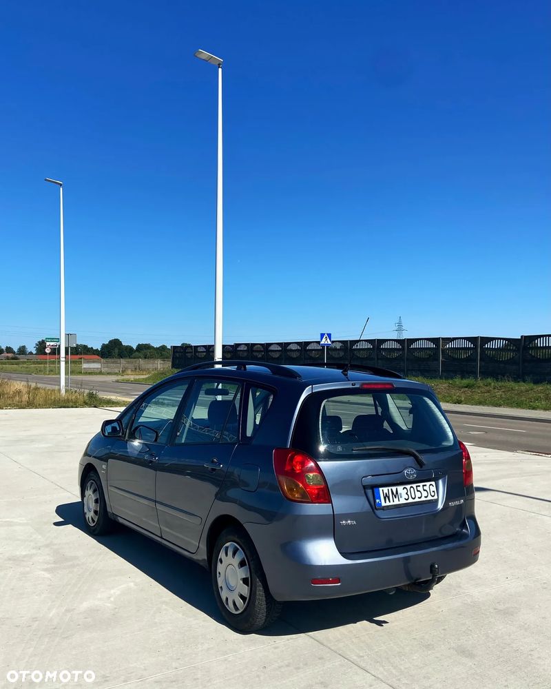 Toyota Corolla Verso - 7