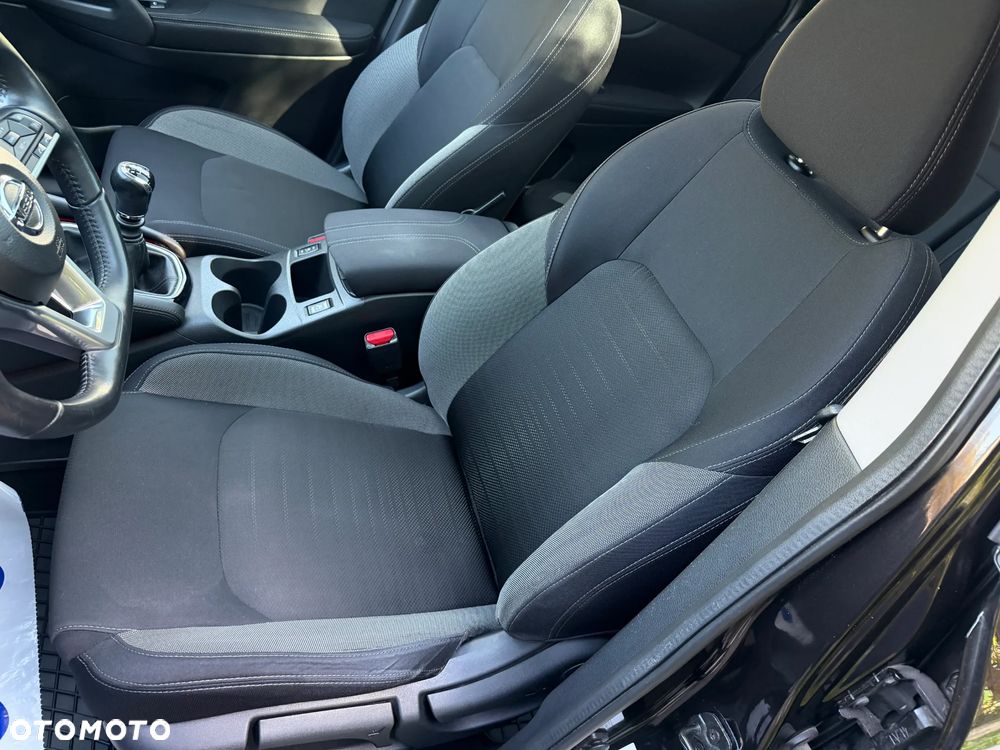 Nissan Qashqai 1.5 dCi N-Connecta - 11