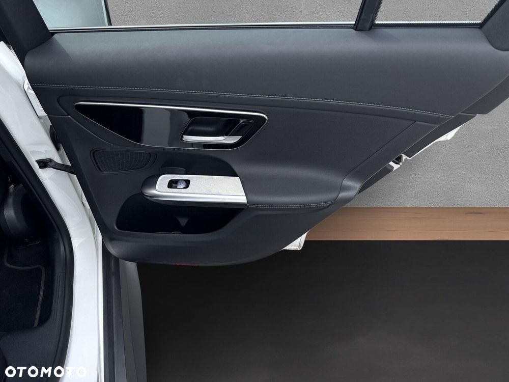 Mercedes-Benz GLC - 23