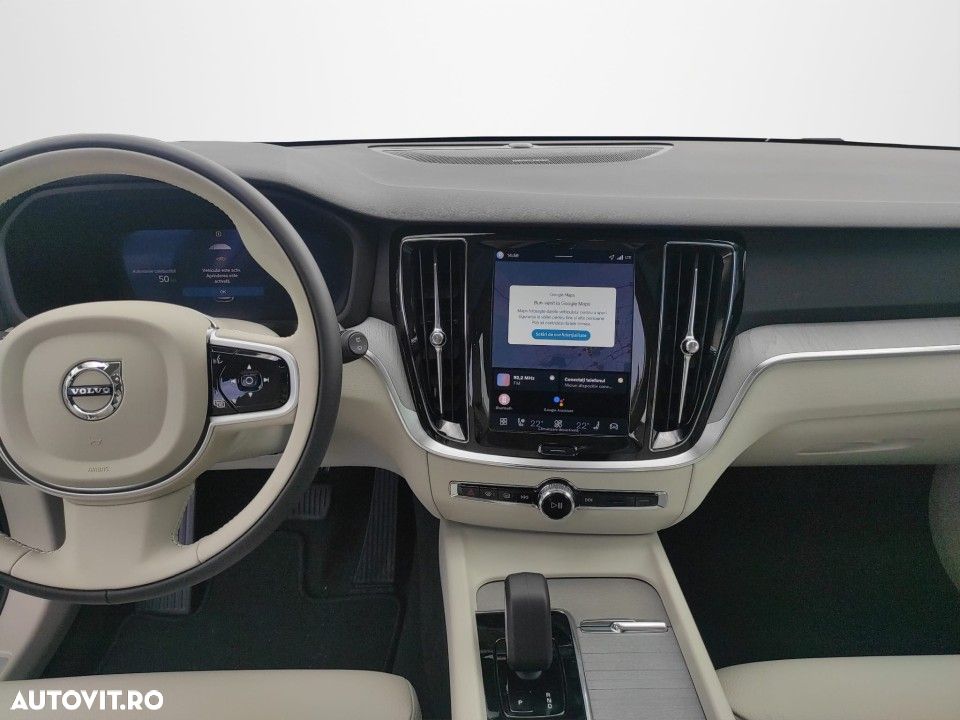 Volvo V60 B4 MHEV AT Plus Dark - 16