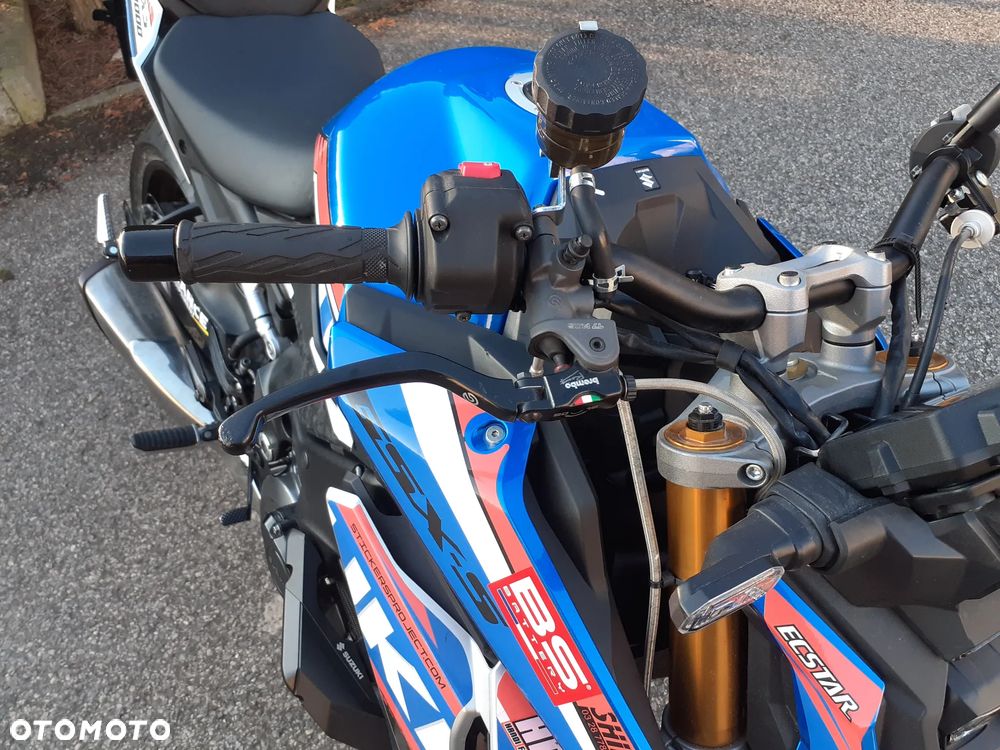 Suzuki GSX 1000 - 25