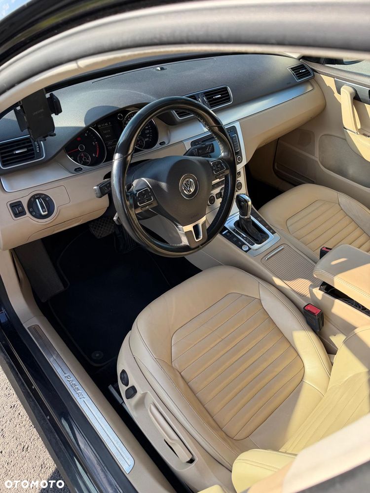 Volkswagen Passat 2.0 TDI Highline DSG - 10