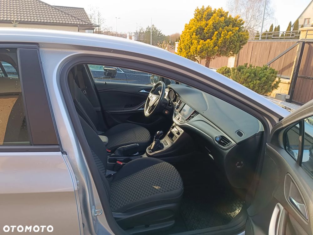 Opel Astra 1.2 T Business Elegance S&S - 24