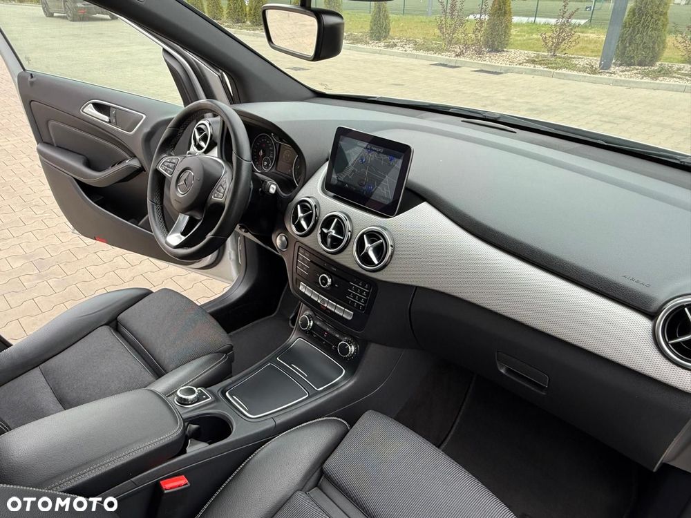 Mercedes-Benz Klasa B 180 (CDI) d 7G-DCT AMG Line - 21