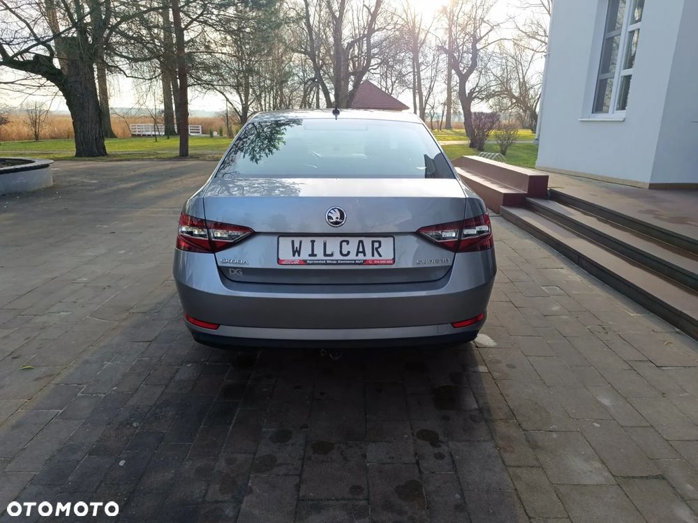 Skoda Superb 1.4 TSI ACT DSG Ambition - 17