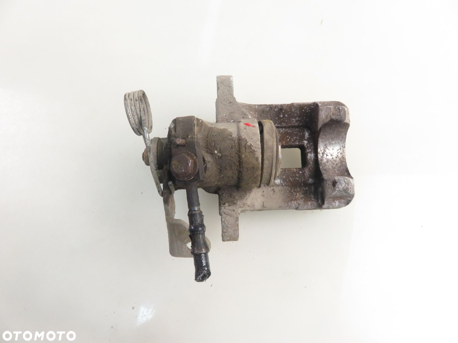 ZACISK PRAWY TYŁ VW PASSAT B5 1.9 TDI - 6