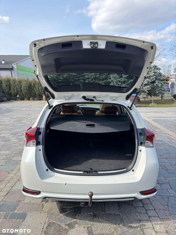 Toyota Auris - 13