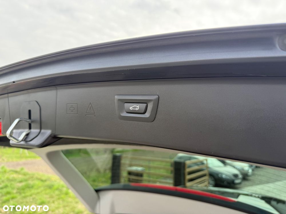 BMW Seria 5 525d Sport-Aut Luxury Line - 28