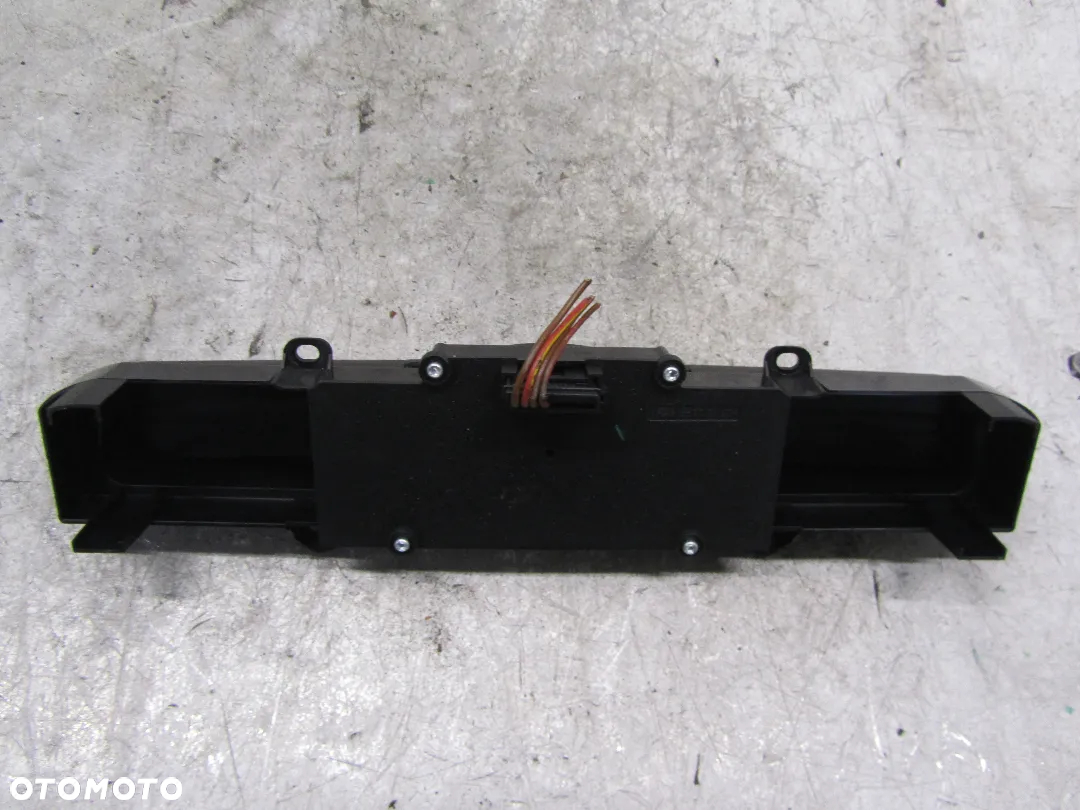 volkswagen crafter fl 2.0 tdi panel przełącznik awaryjnych a9065450107 - 3