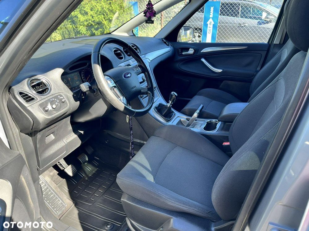 Ford S-Max - 9