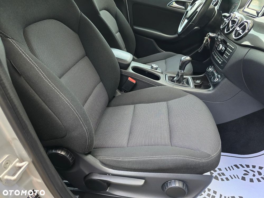 Mercedes-Benz Klasa B 180 (BlueEFFICIENCY) - 15