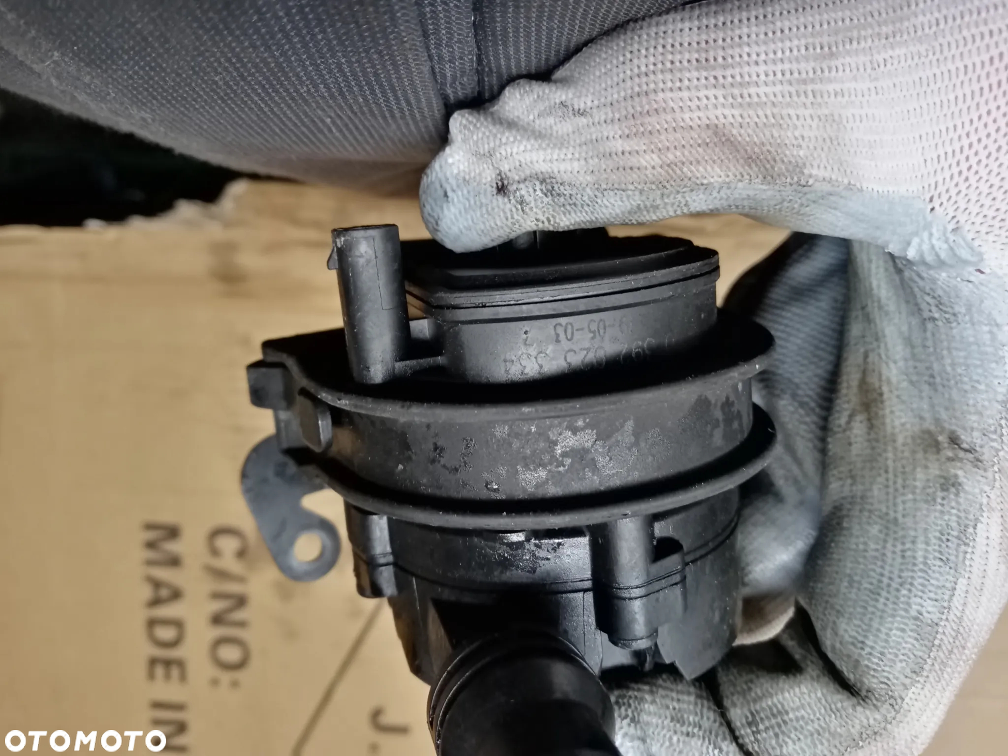 Dodatkowa pompka obiegu wody elektrozawór BMW M5 G30 F90 0392023334 - 6