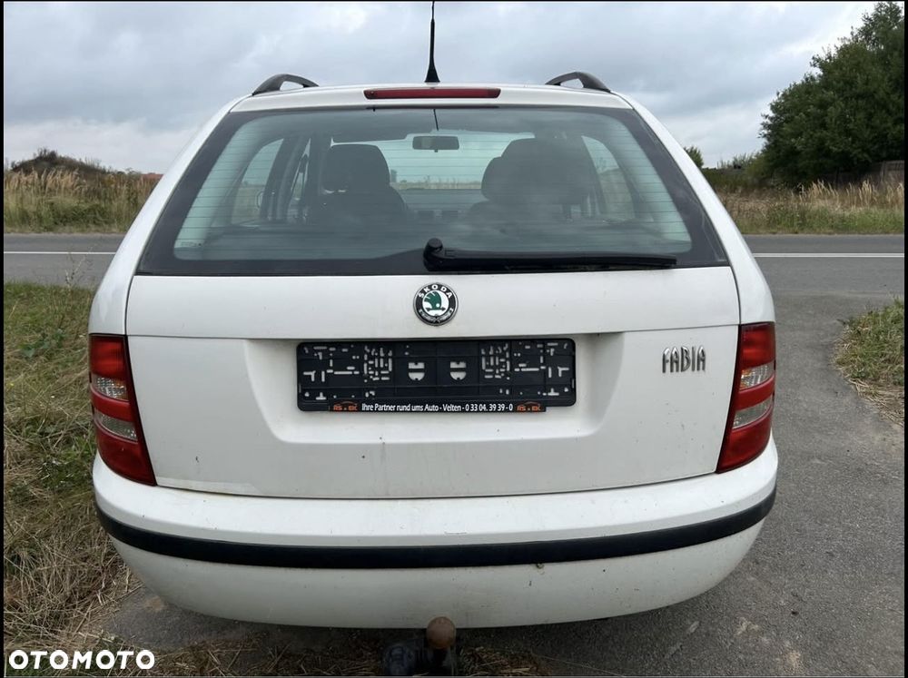 Skoda Fabia 2004 photo 5