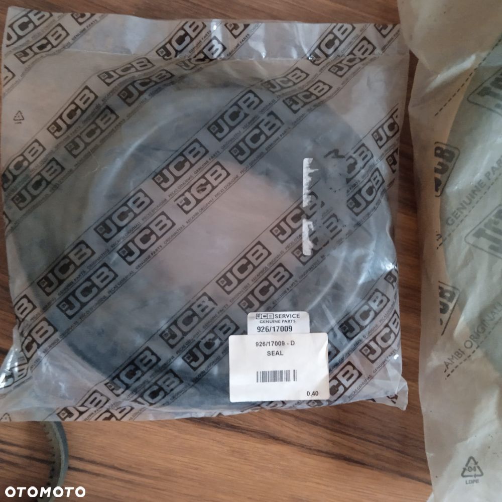 Oryginalna uszczelka drzwi kabiny JCB (926/17009) – NOWA, samoprzylepna - 1