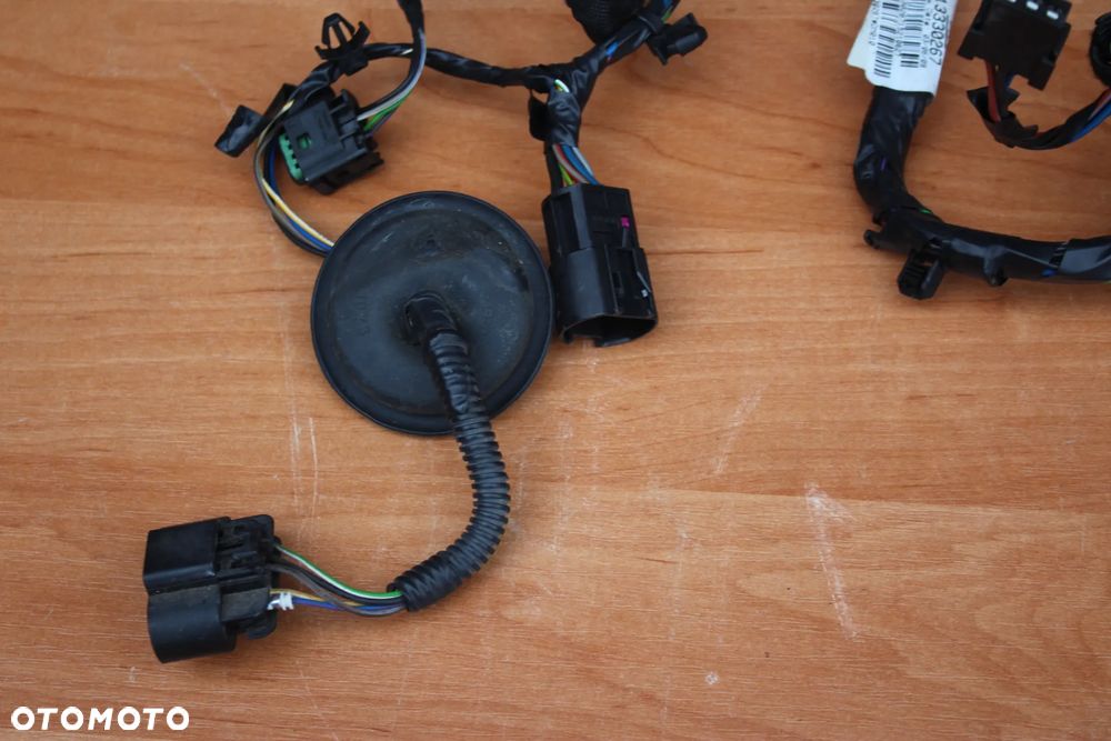 WIĄZKA PRZEWODY KLAPY BAGAŻNIKA OPEL INSIGNIA A KOMBI 13330267 - 2