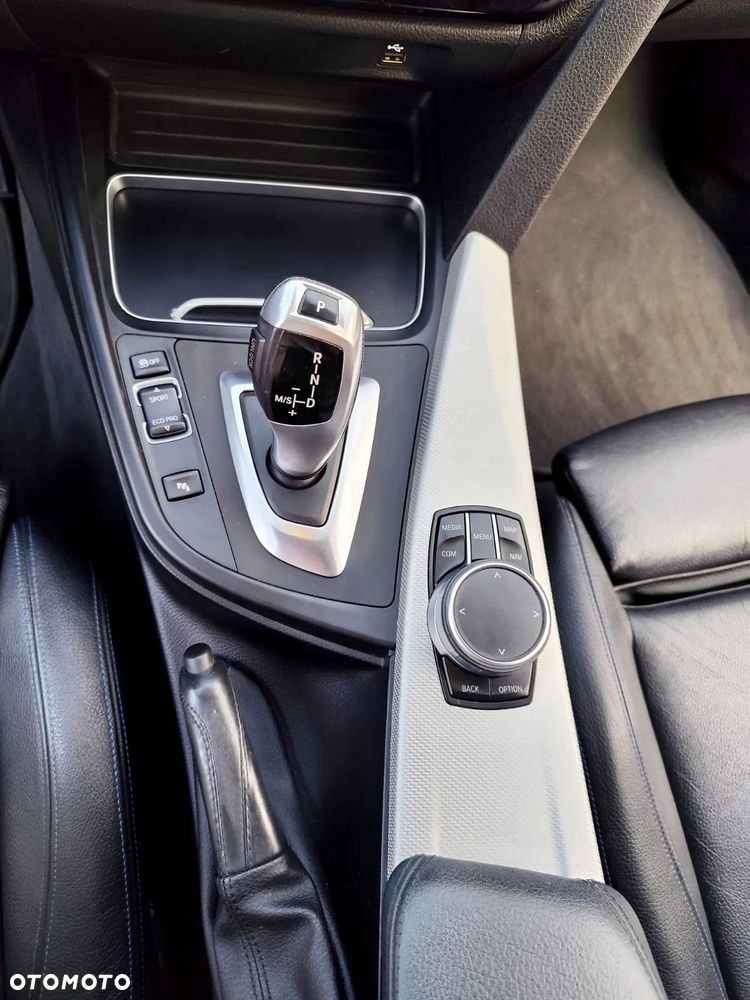 BMW 3GT 320d xDrive M Sport - 21