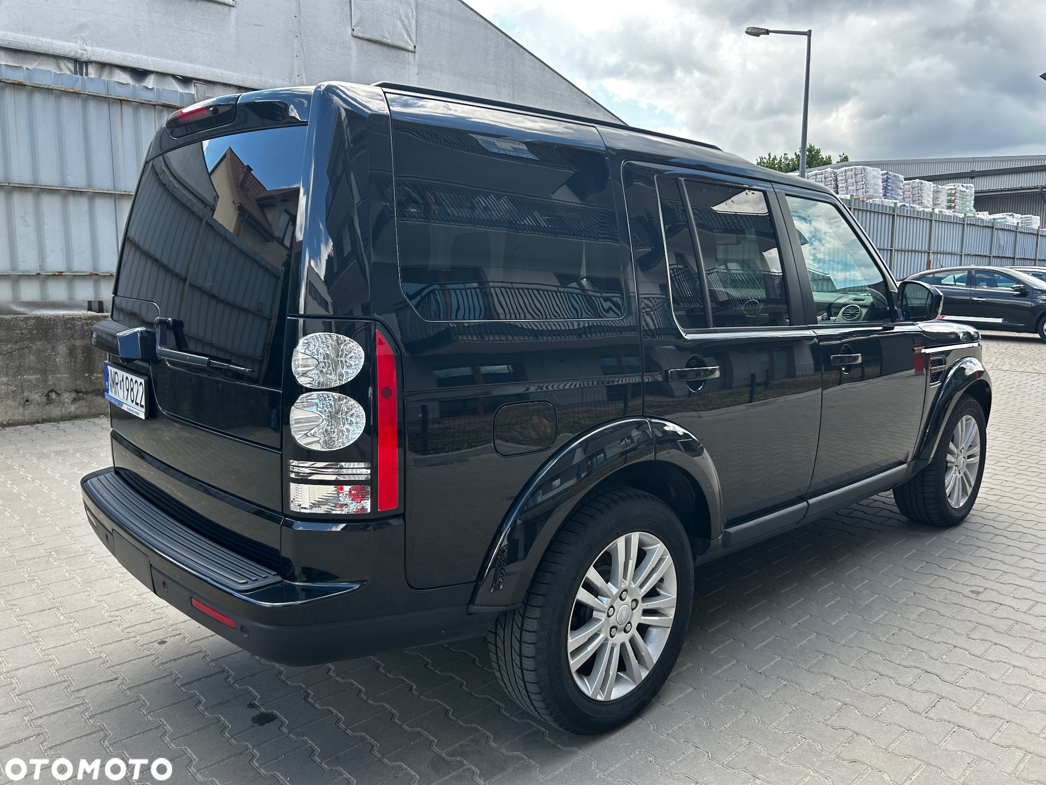 Land Rover Discovery IV 3.0 V6 SC HSE - 7