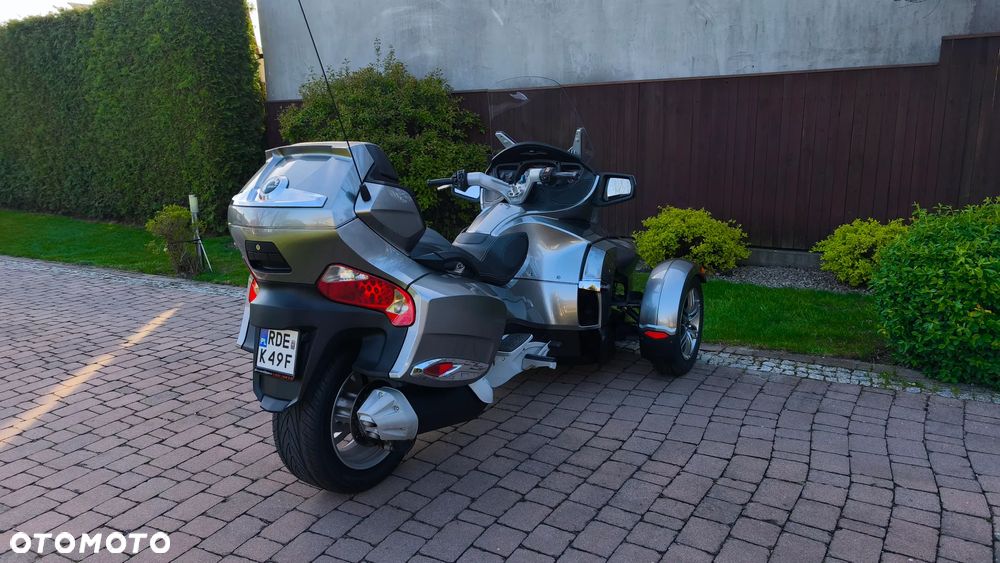 Can-Am Spyder - 3