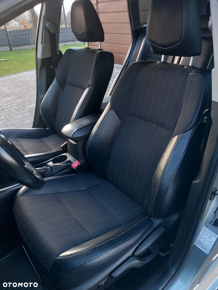 Toyota Auris 1.6 Prestige - 10